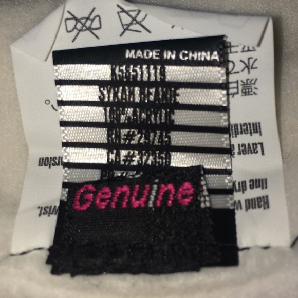 Volcom Beanie - Picture 6 of 6